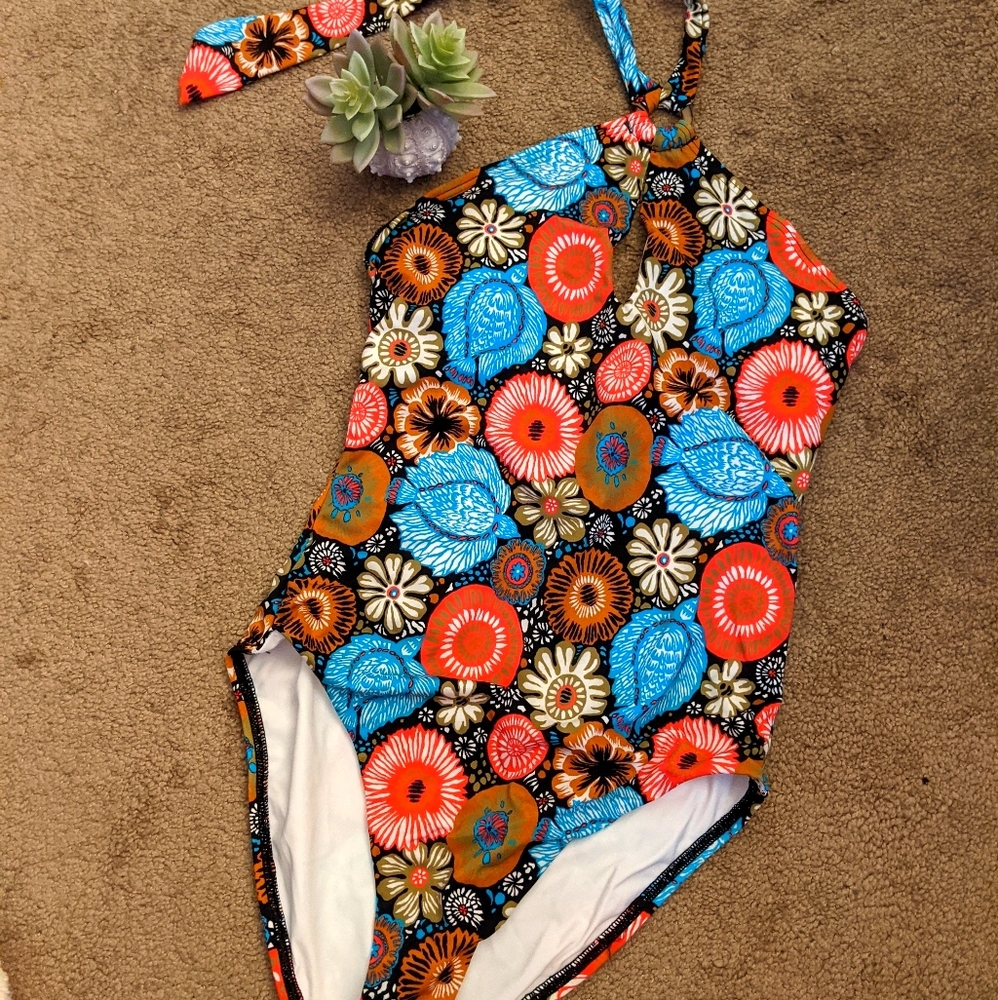 One piece swimsuit, halter neck